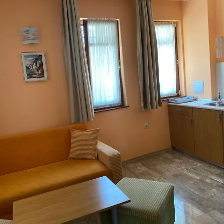 Family Saint Nikola And Free Parking