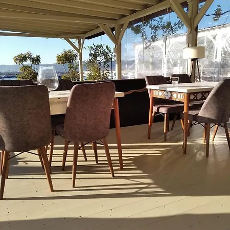 Family Saint Nikola And Free Parking Hotel