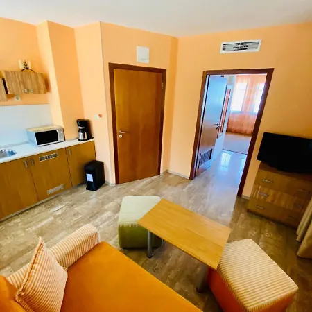 Hotel Family Saint Nikola And Free Parking 3*
