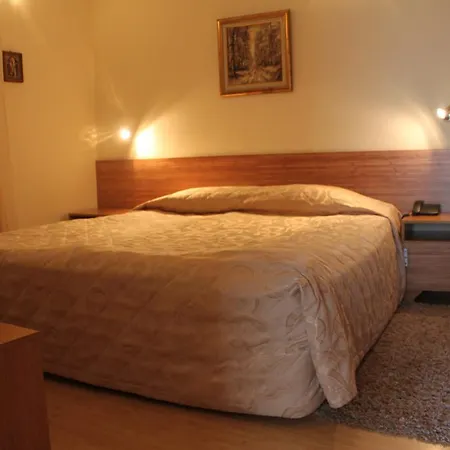 Family Saint Nikola And Free Parking Nesebar