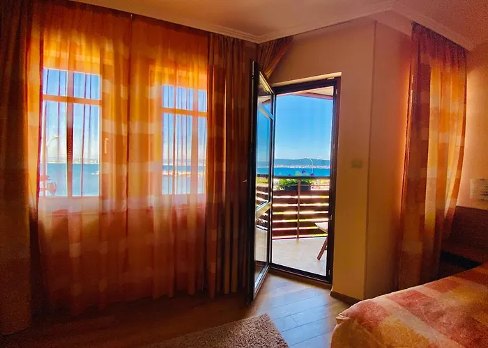 Family Saint Nikola Nesebar