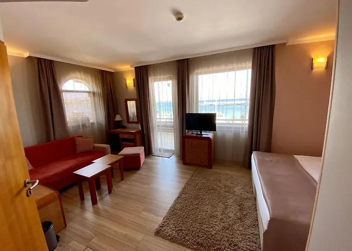 Family Saint Nikola Hotel