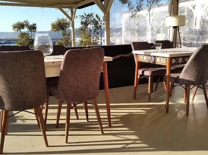 Family Saint Nikola Hotel