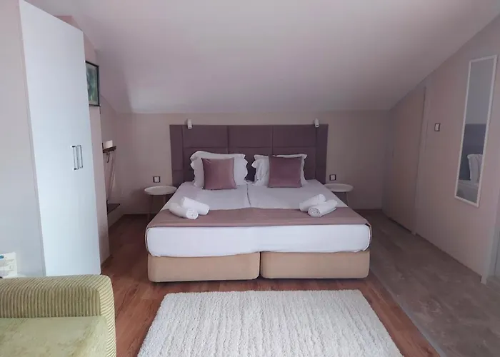 Family Saint Nikola Nesebar