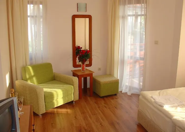 Family Saint Nikola Nesebar